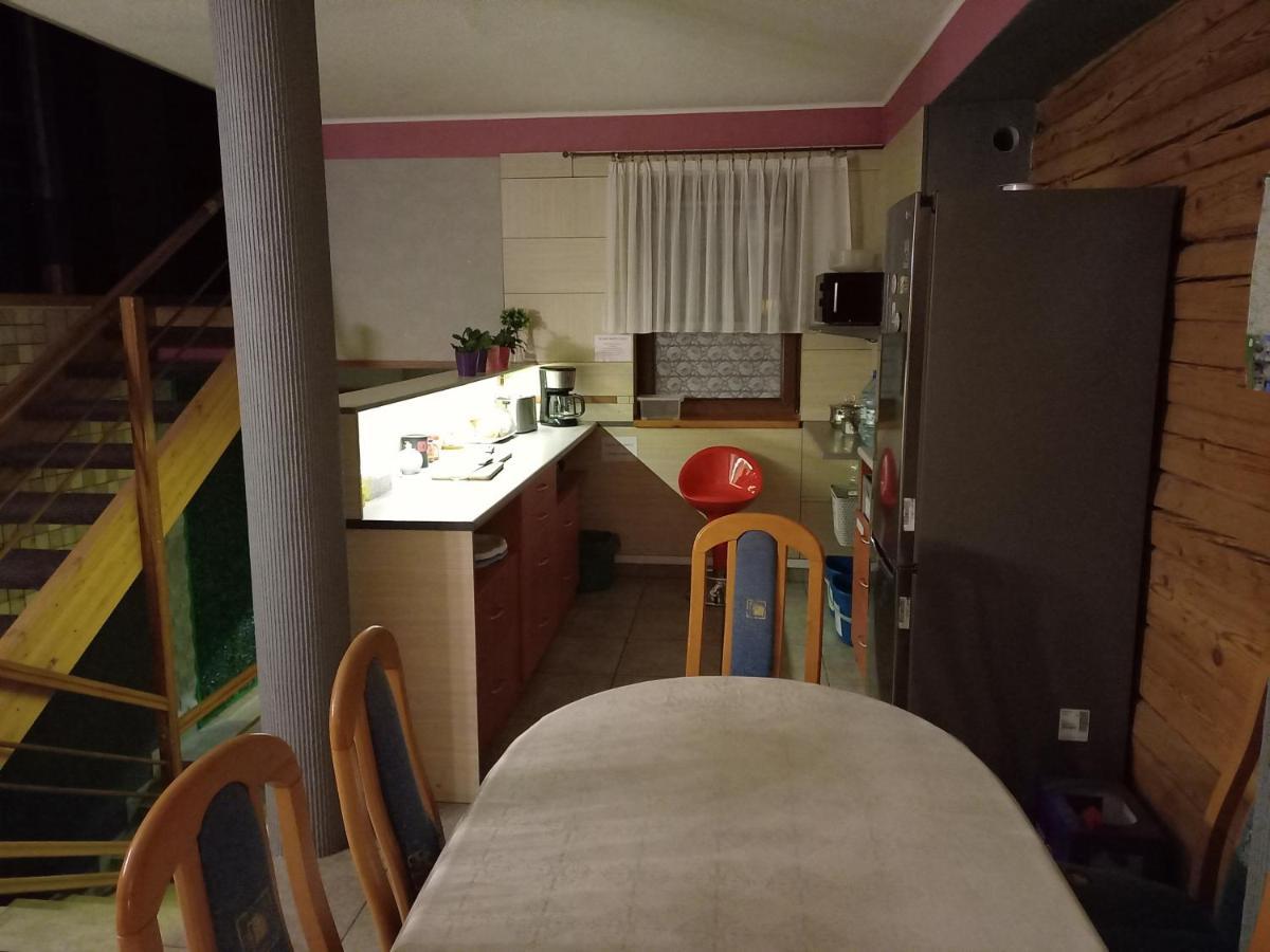 Pokoje Goscinne Jaga Kielce Exterior foto