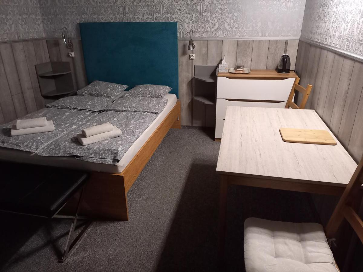 Pokoje Goscinne Jaga Kielce Exterior foto