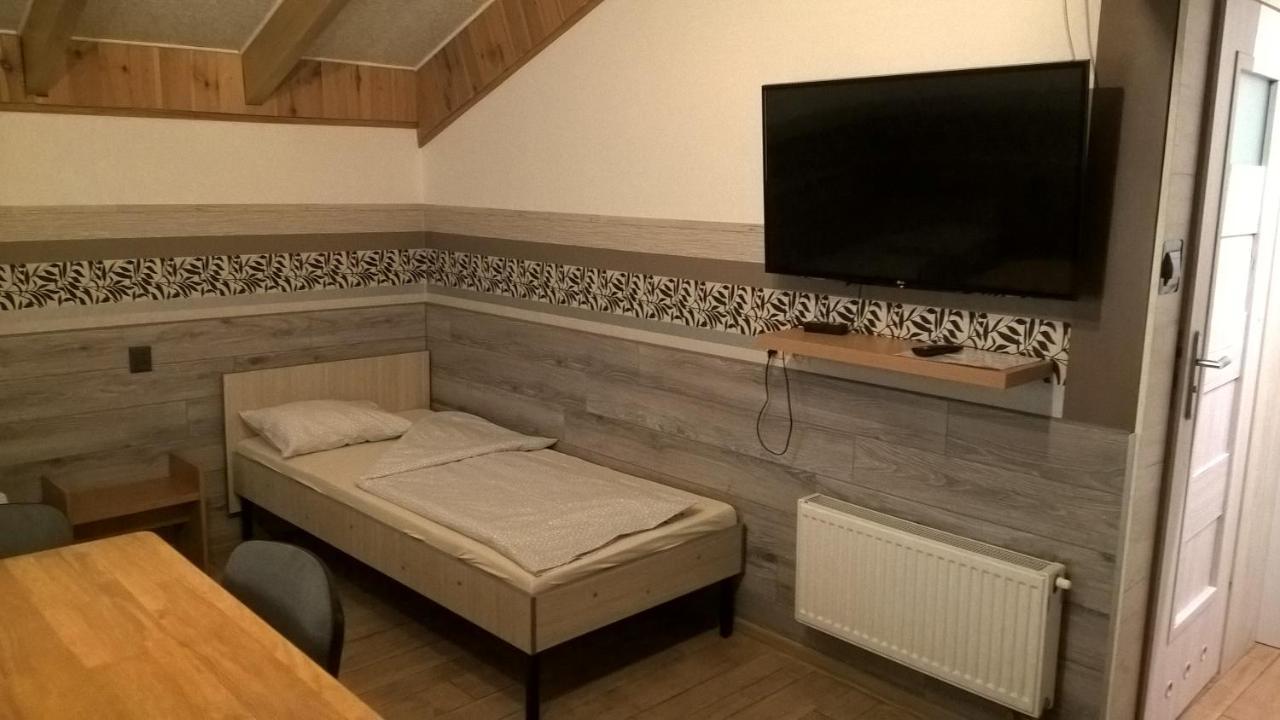 Pokoje Goscinne Jaga Kielce Exterior foto